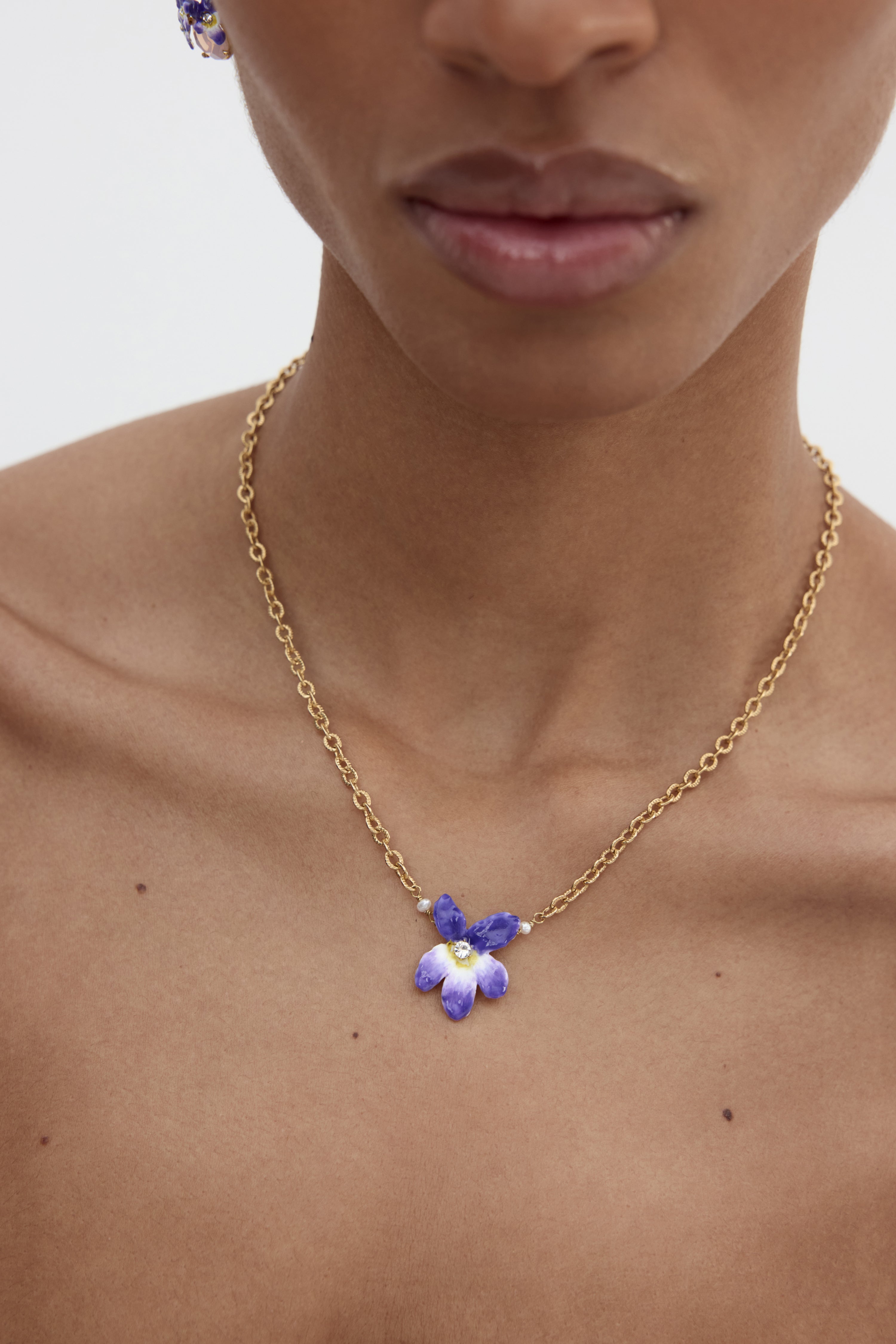 Collier violette et cristal facetté