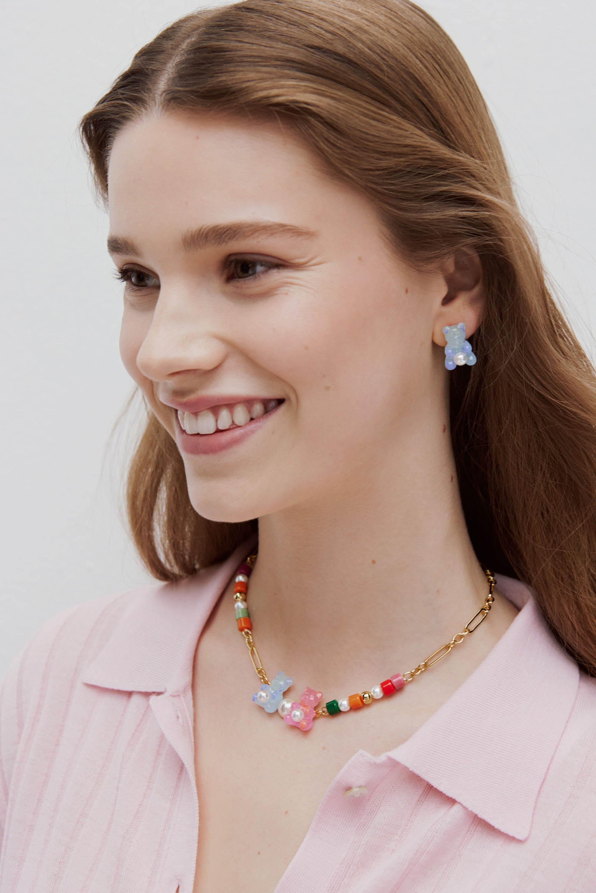 Pendientes ositos de gominola azul y rosa con perla de fantasía blanca