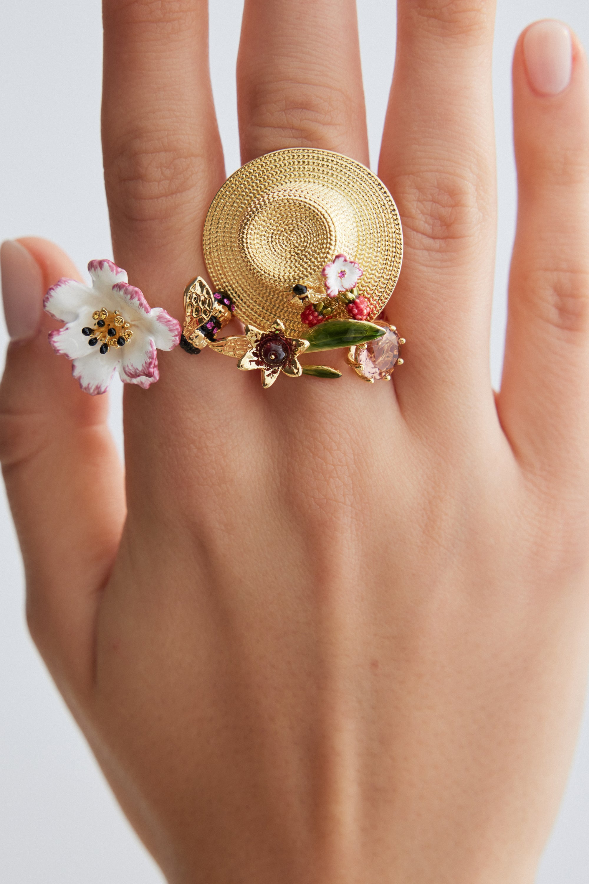 Anillo ajustable cosmos blanco y rosa y abeja dorada