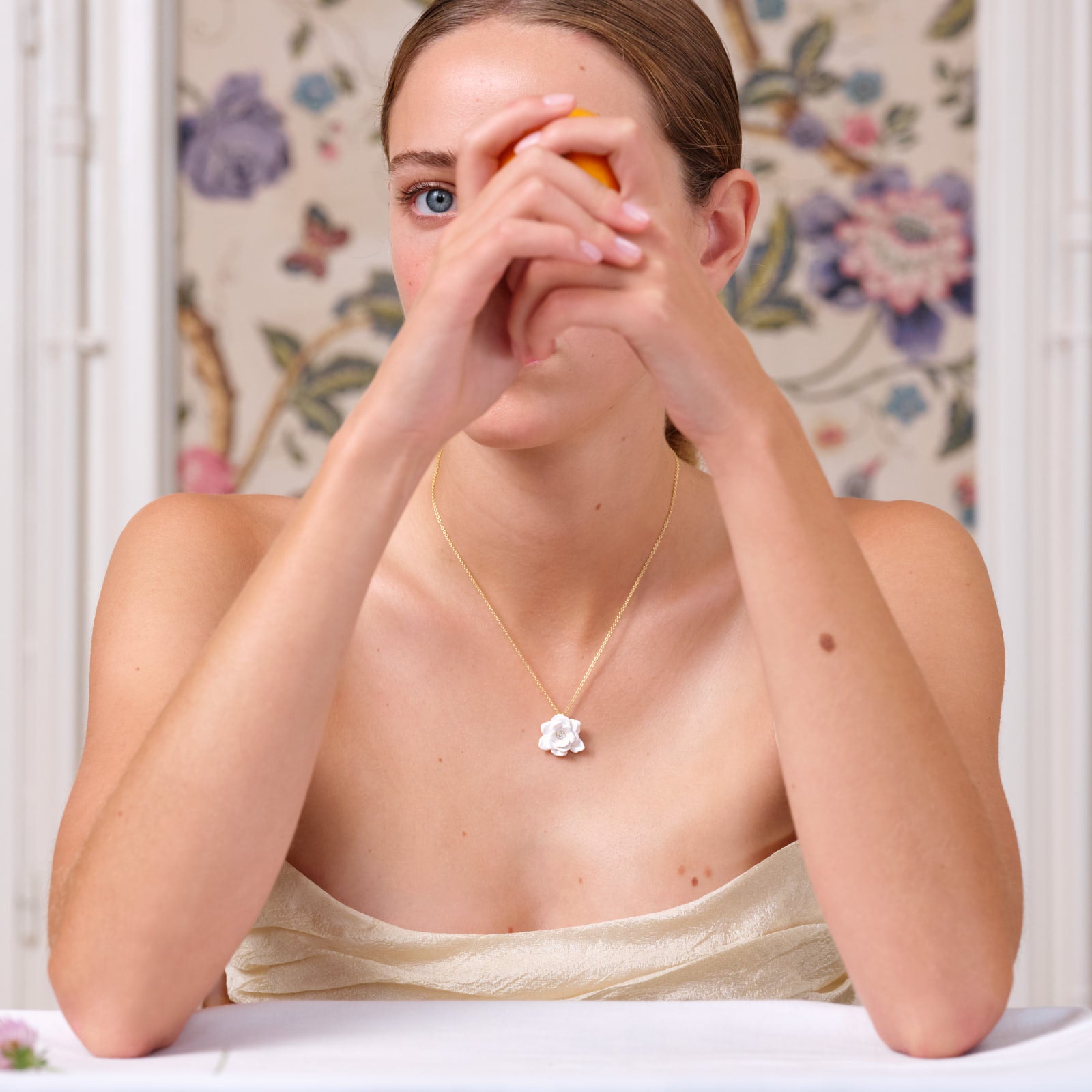 Gardenia and cut glass stone fine necklace
