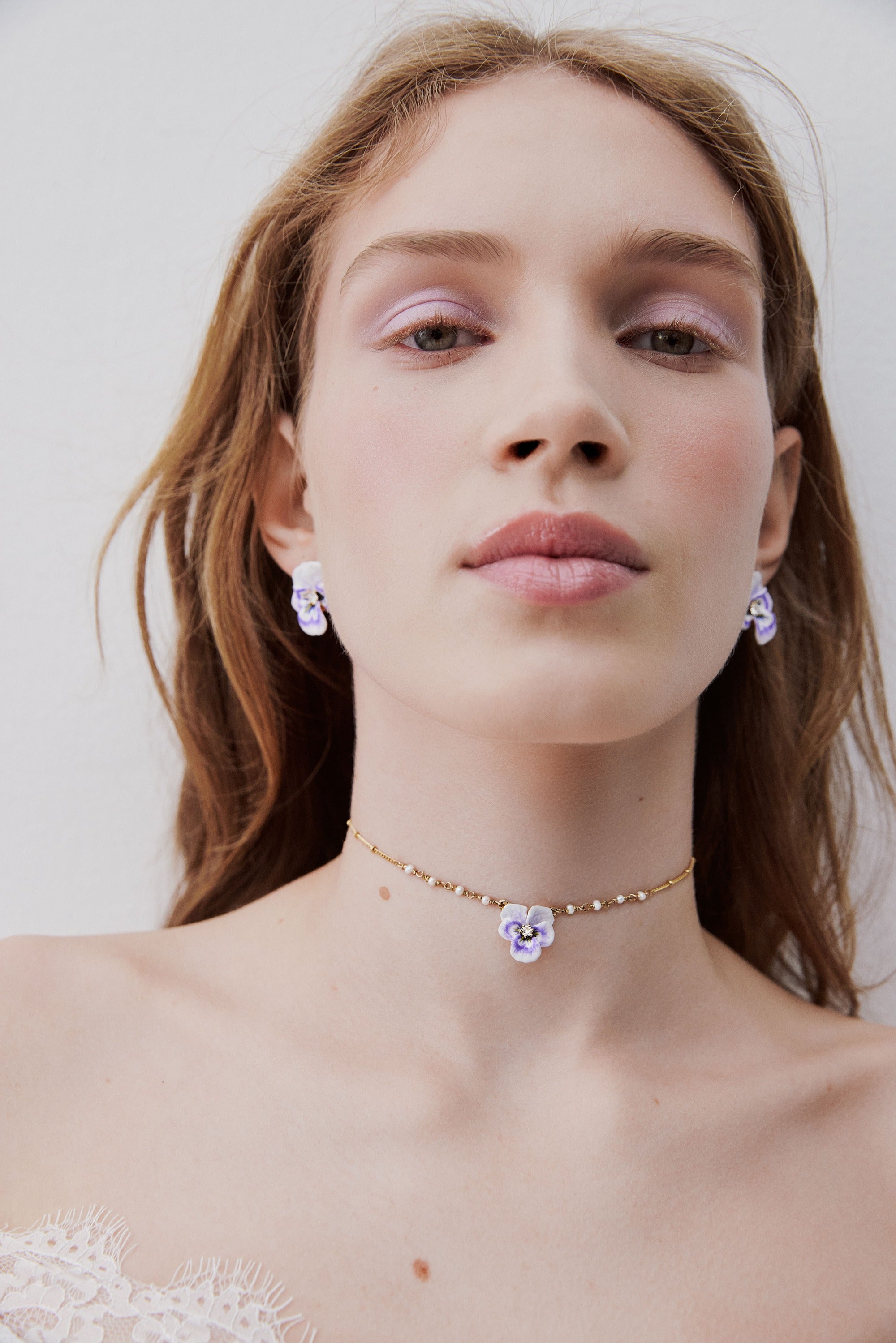 Collar colgante pensamiento violeta y cristal tallado