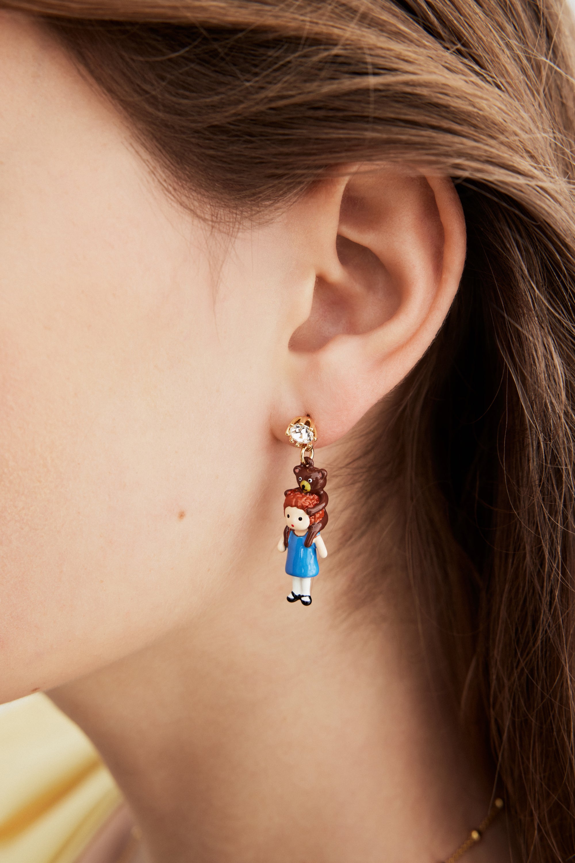 Pendientes asimétricos cesta de flores y Ricitos de Oro, cristal facetado