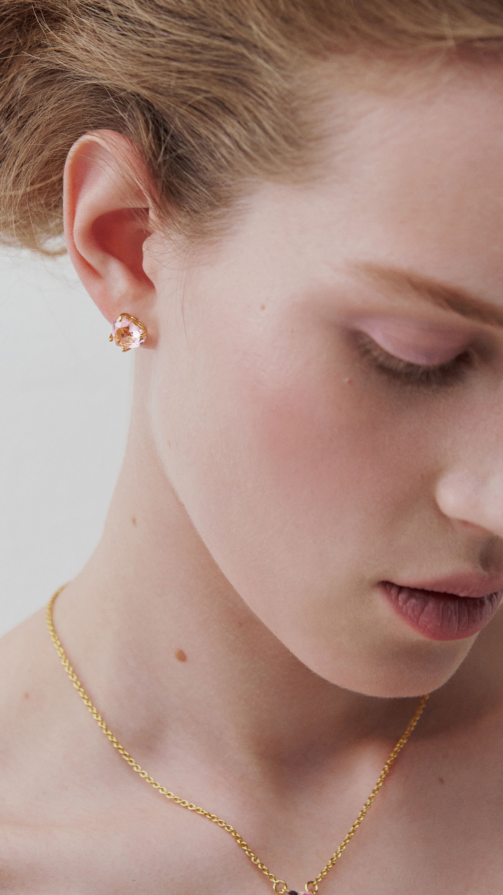 Light pink Diamantine heart-shaped earrings