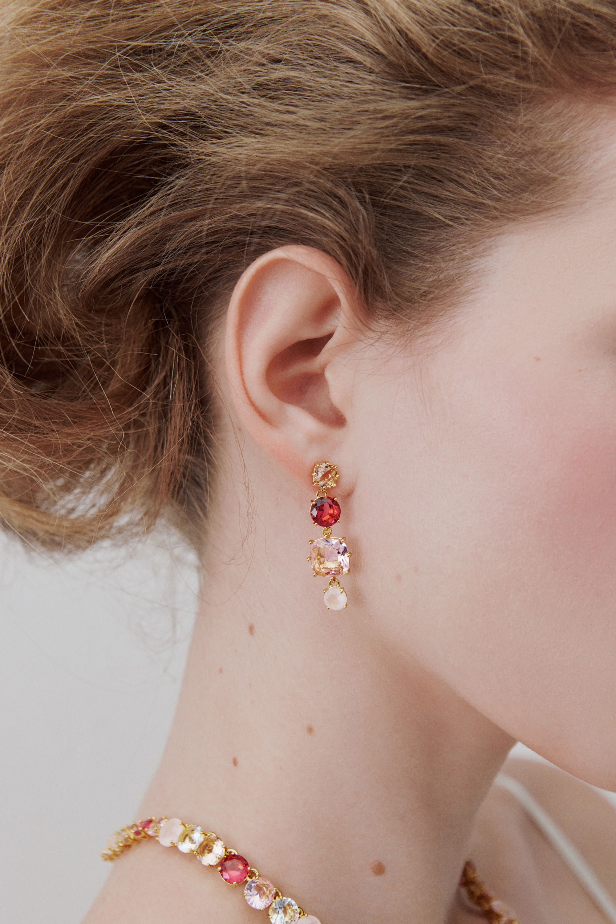 Gradient Pink Diamantine earrings with 4 stones