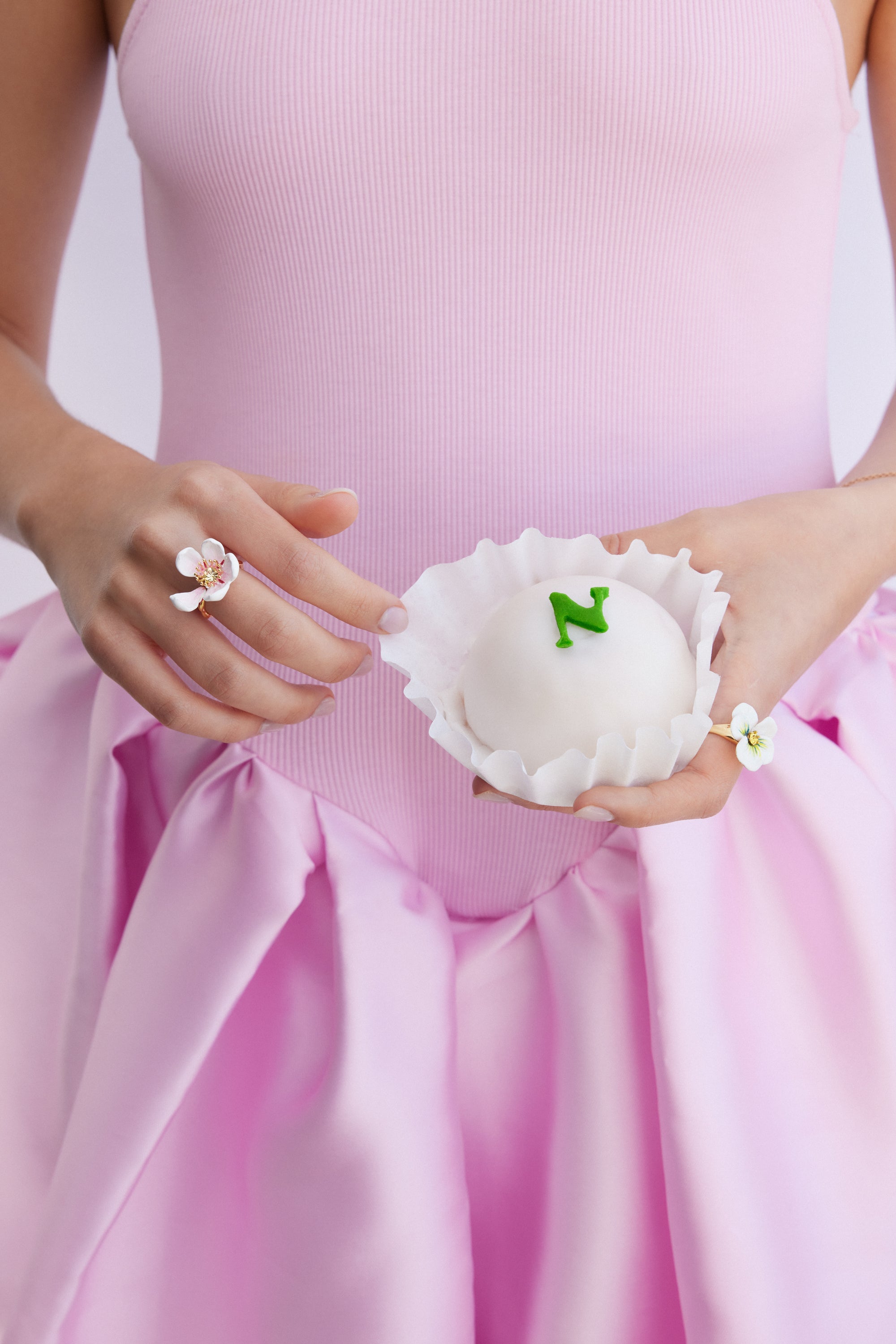 White pansy and cut crystal cocktail ring