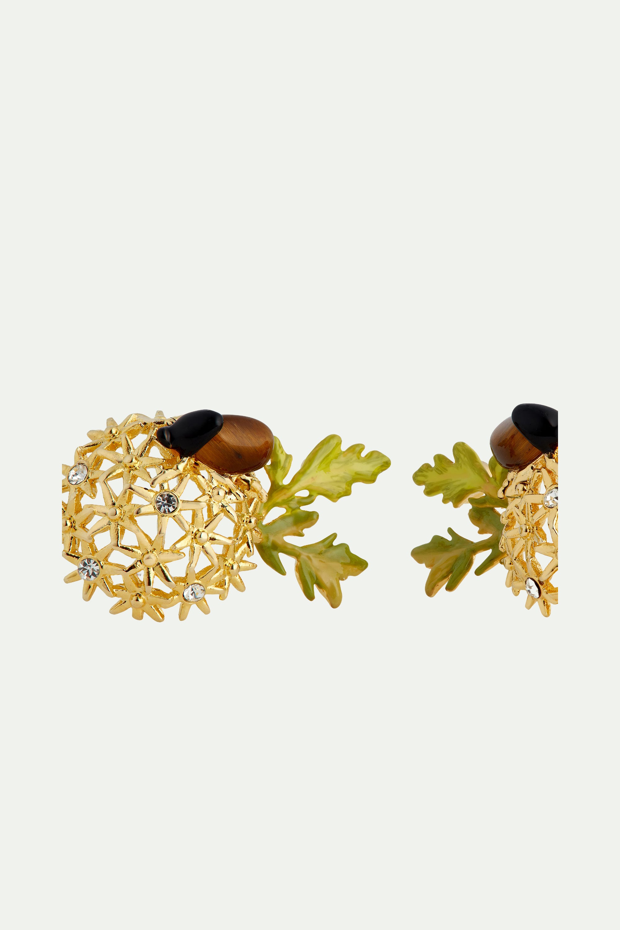 Pendientes bolitas ramo de flores doradas y escarabajo