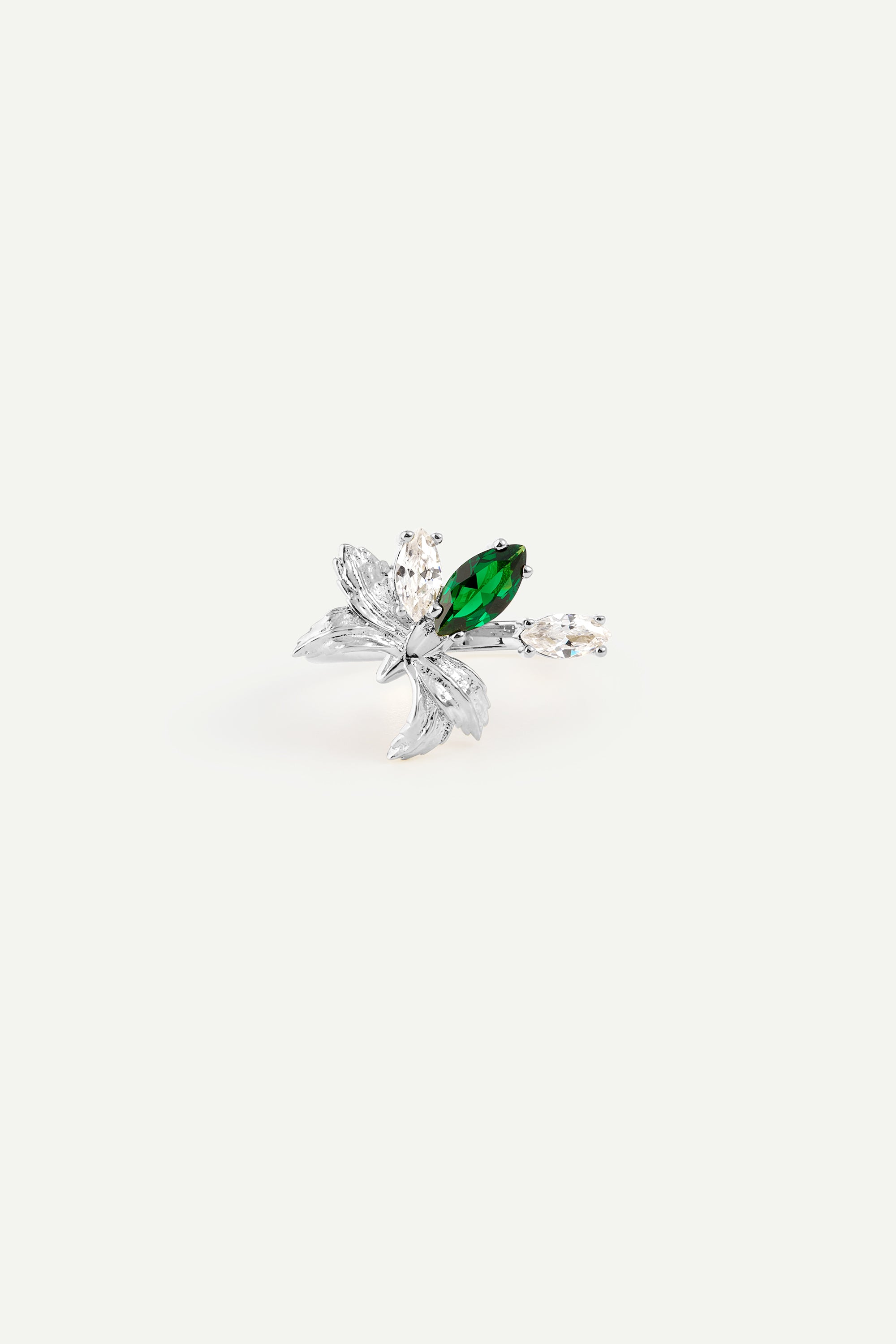 Anillo ajustable plateado con flor de orquídea y piedras blancas y verde