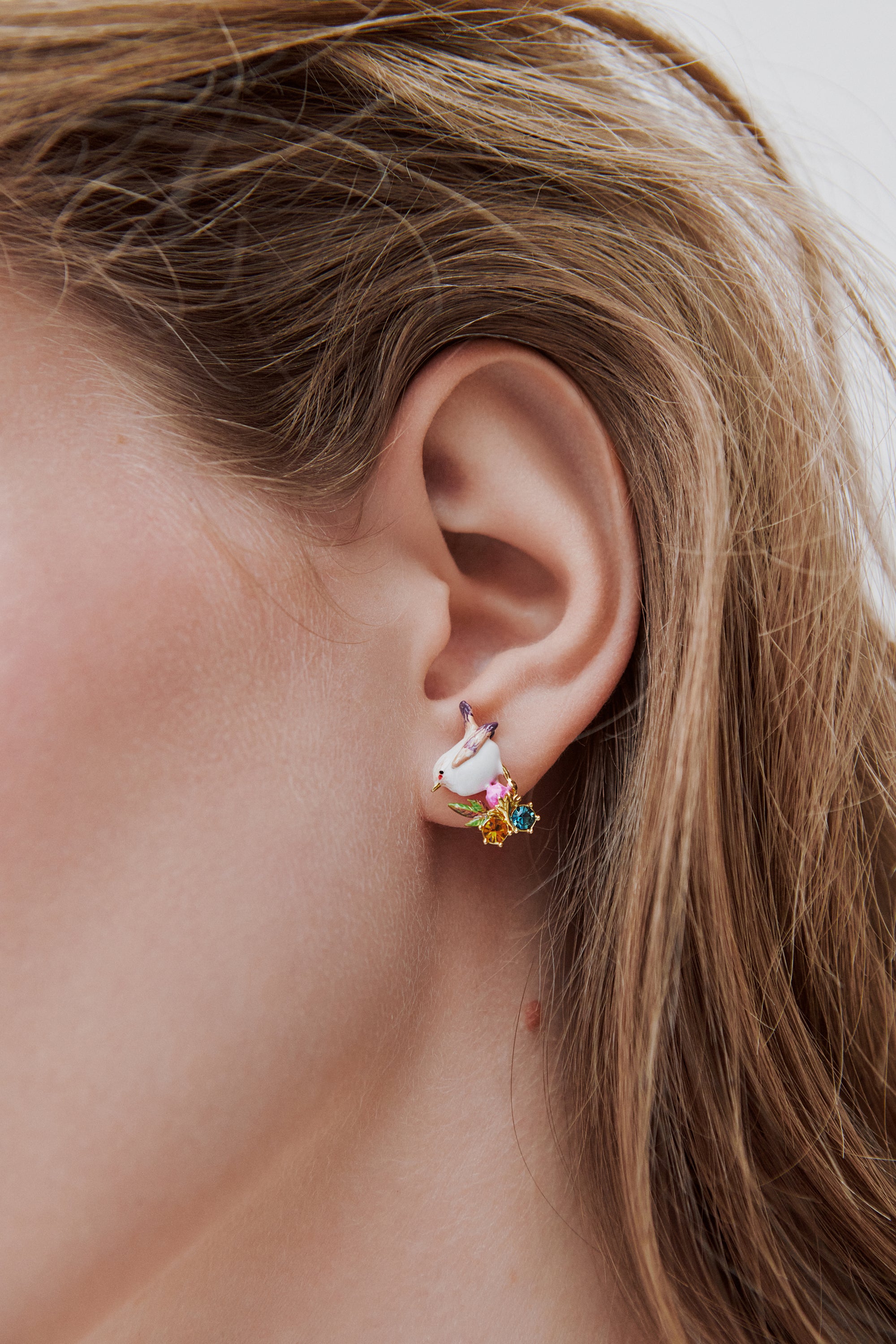 Snow bunting post earrings with rosebud and crystals
