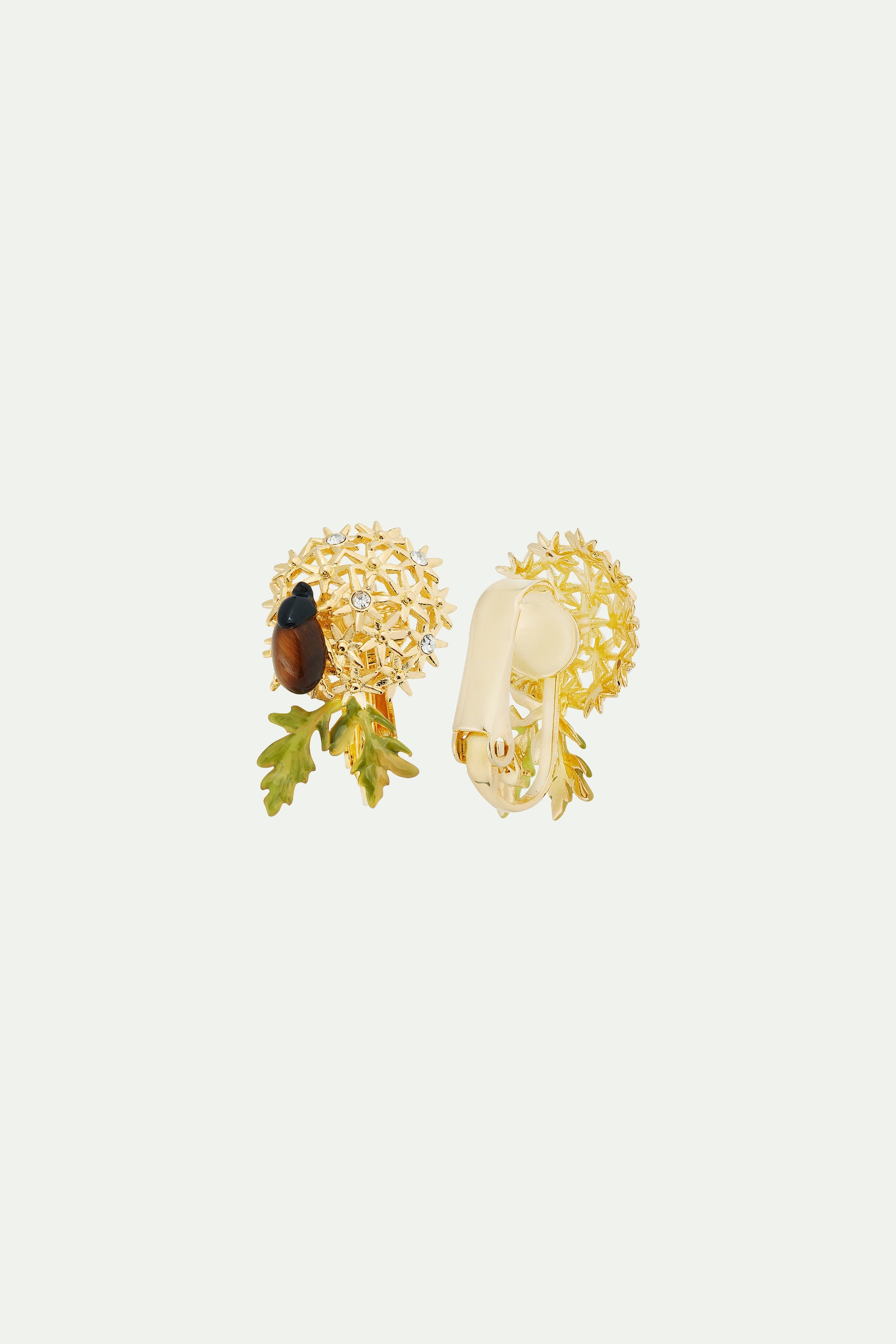 Pendientes bolitas ramo de flores doradas y escarabajo