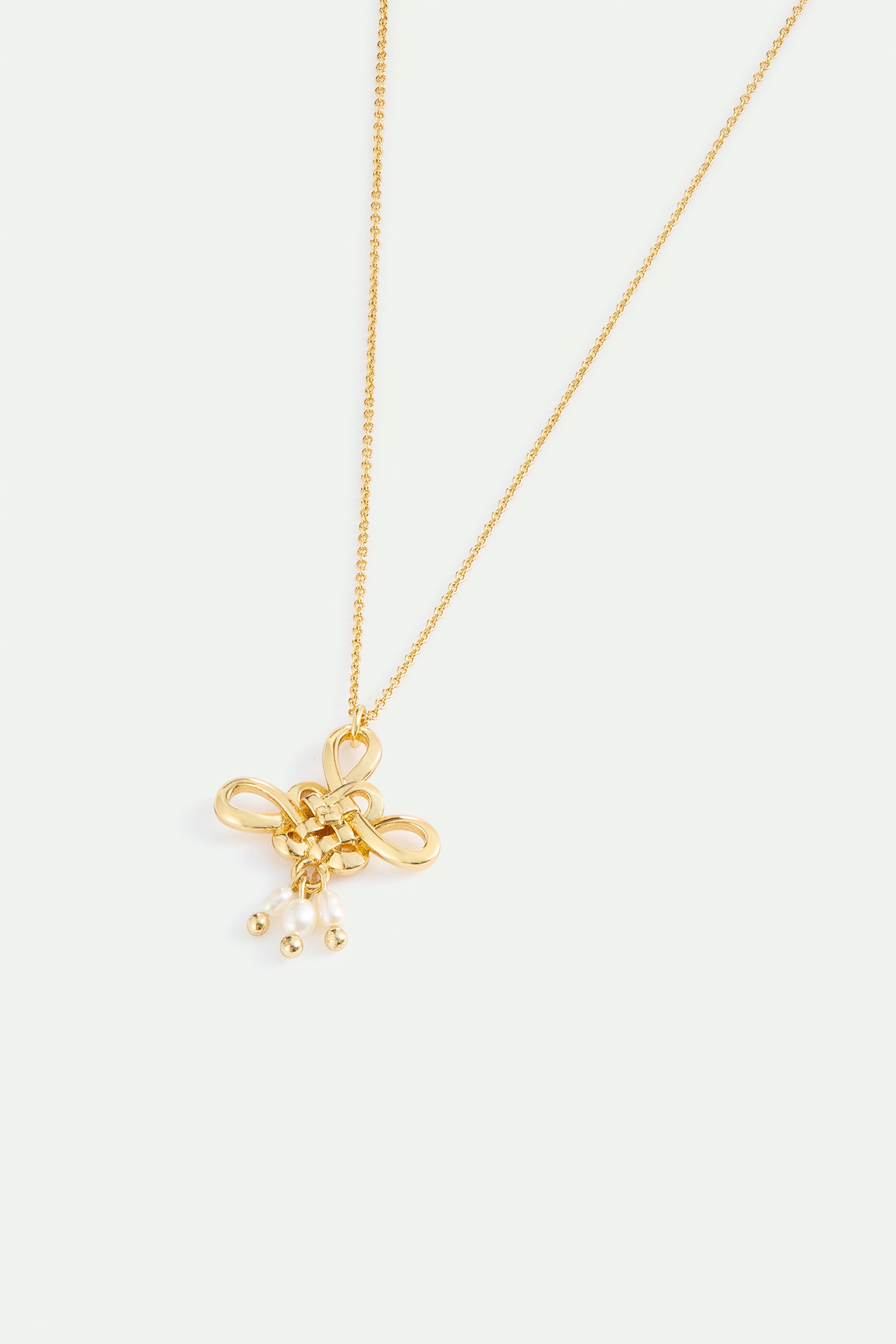 Collier pendentif nud doré et perle de culture