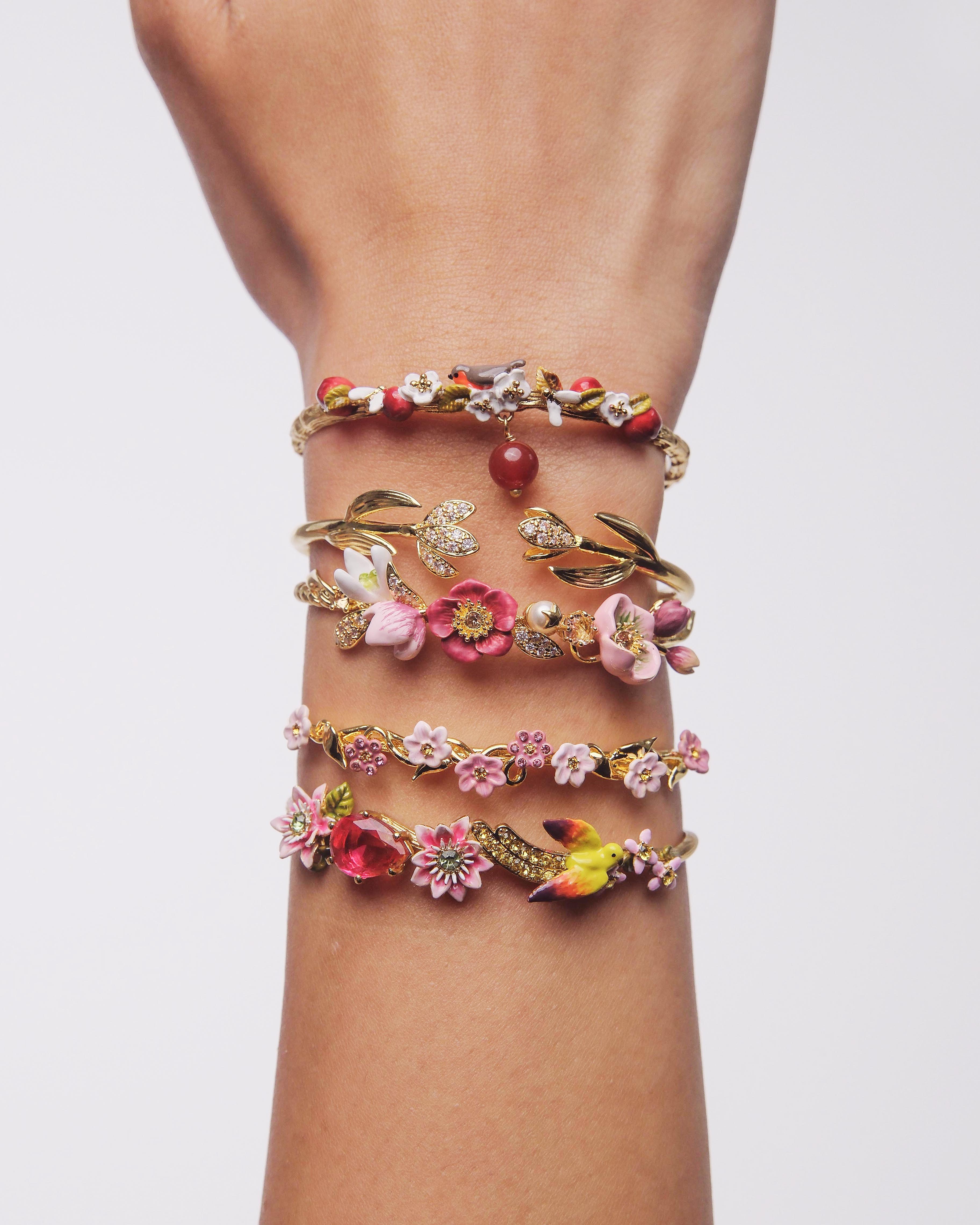 Pulsera brazalete flor pasifora, perico y pera de cristal facetado