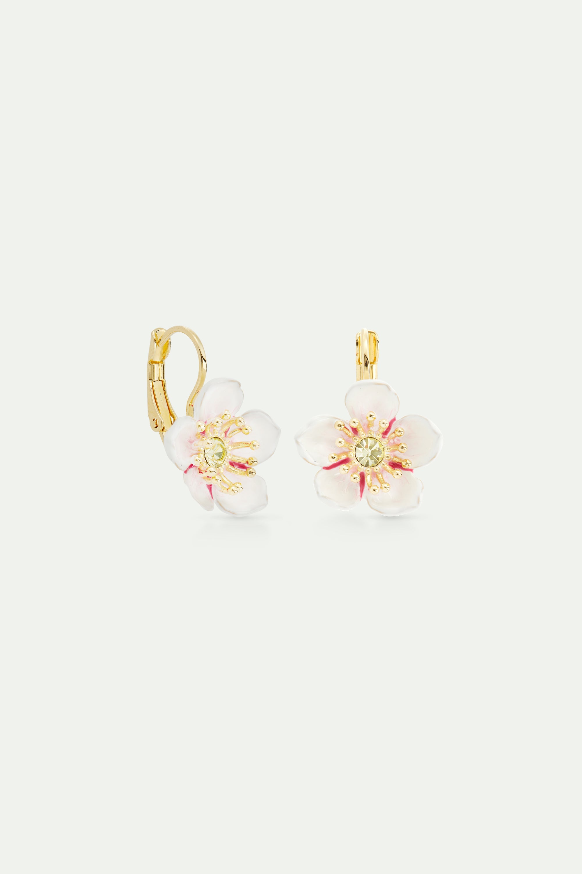 Pendientes dormilonas flor blanca de cerezo