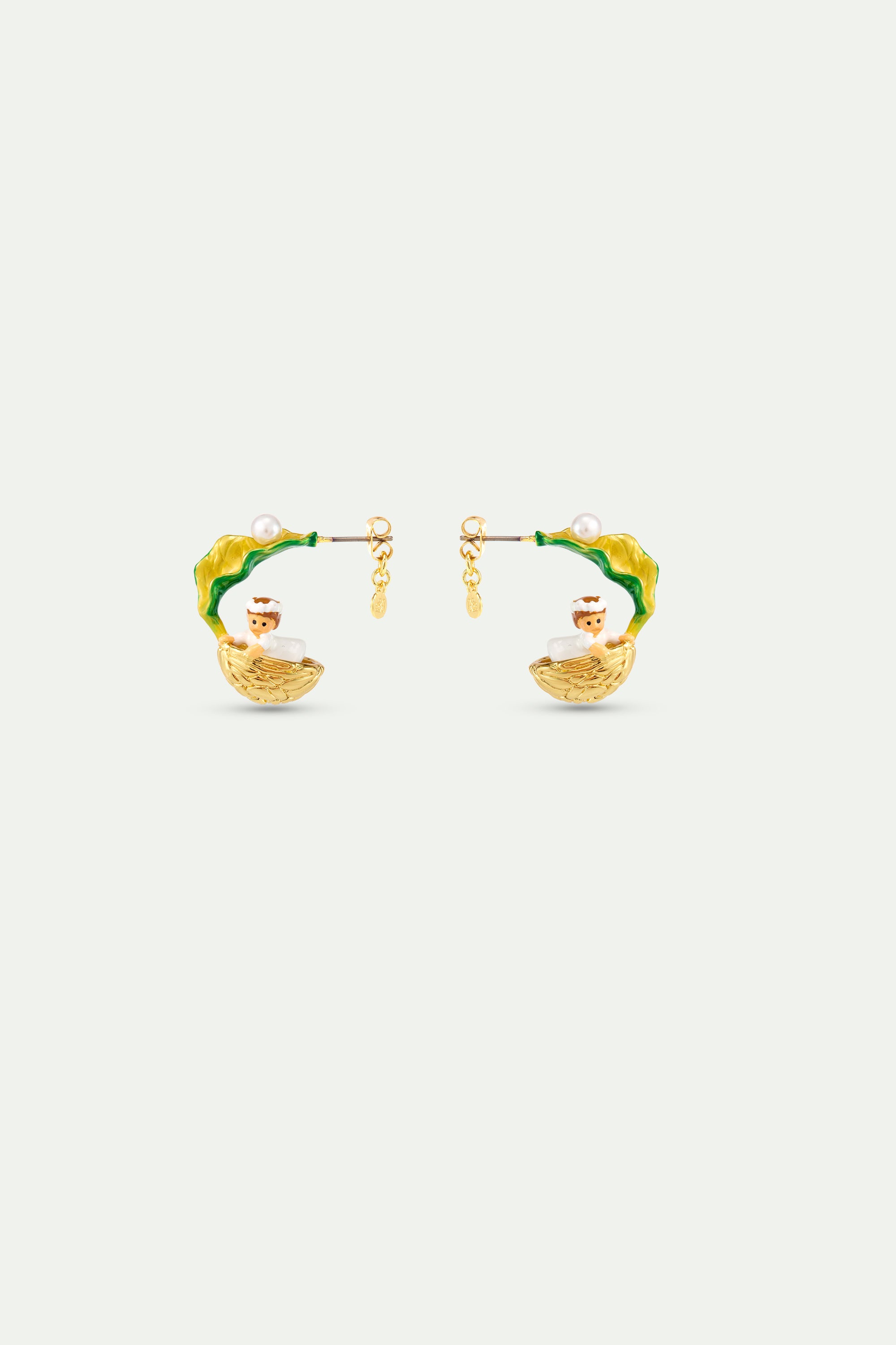 Boucles d'oreilles Petite Poucette dans sa noix