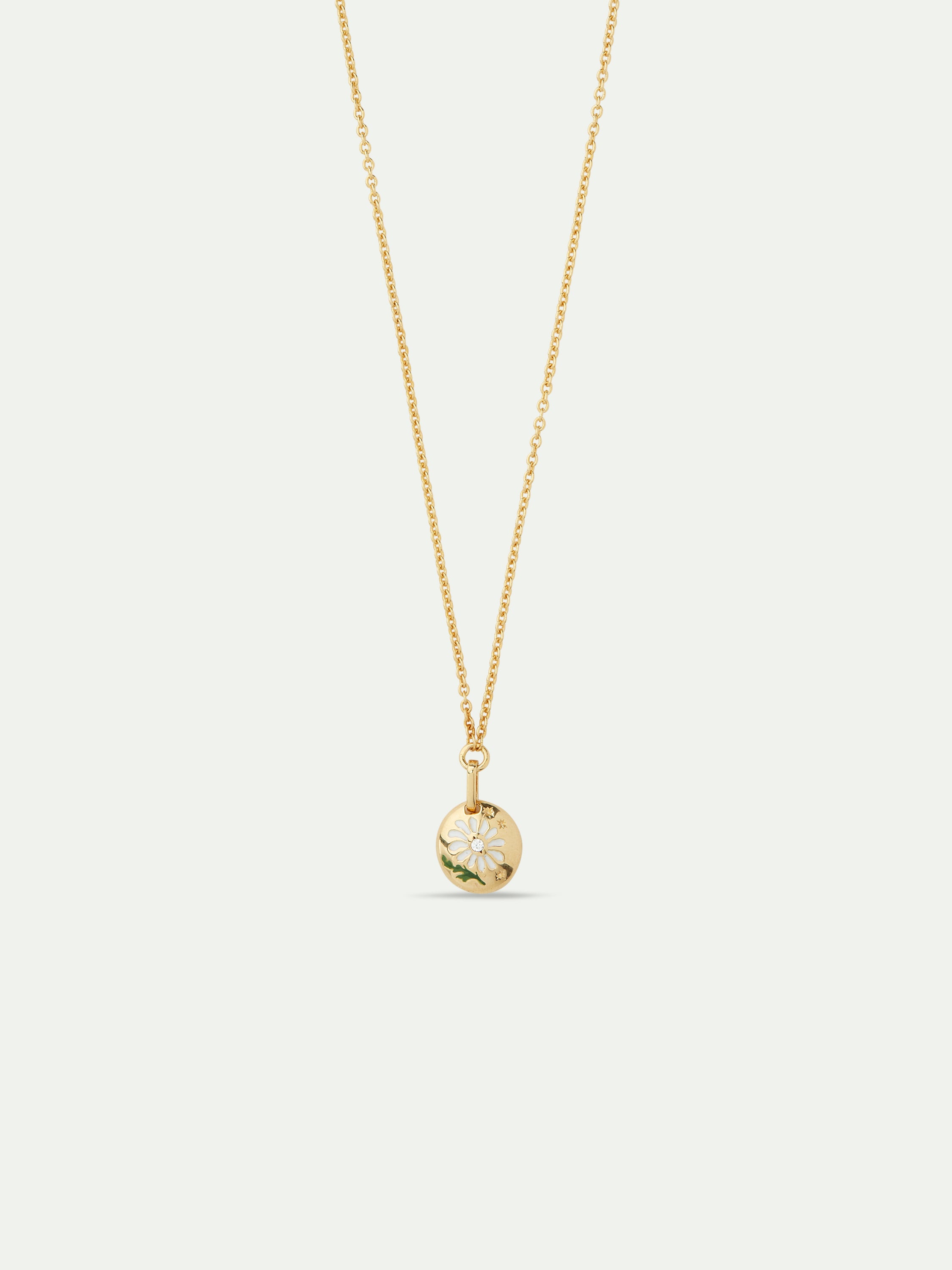Daisy flower and medallion pendant necklace