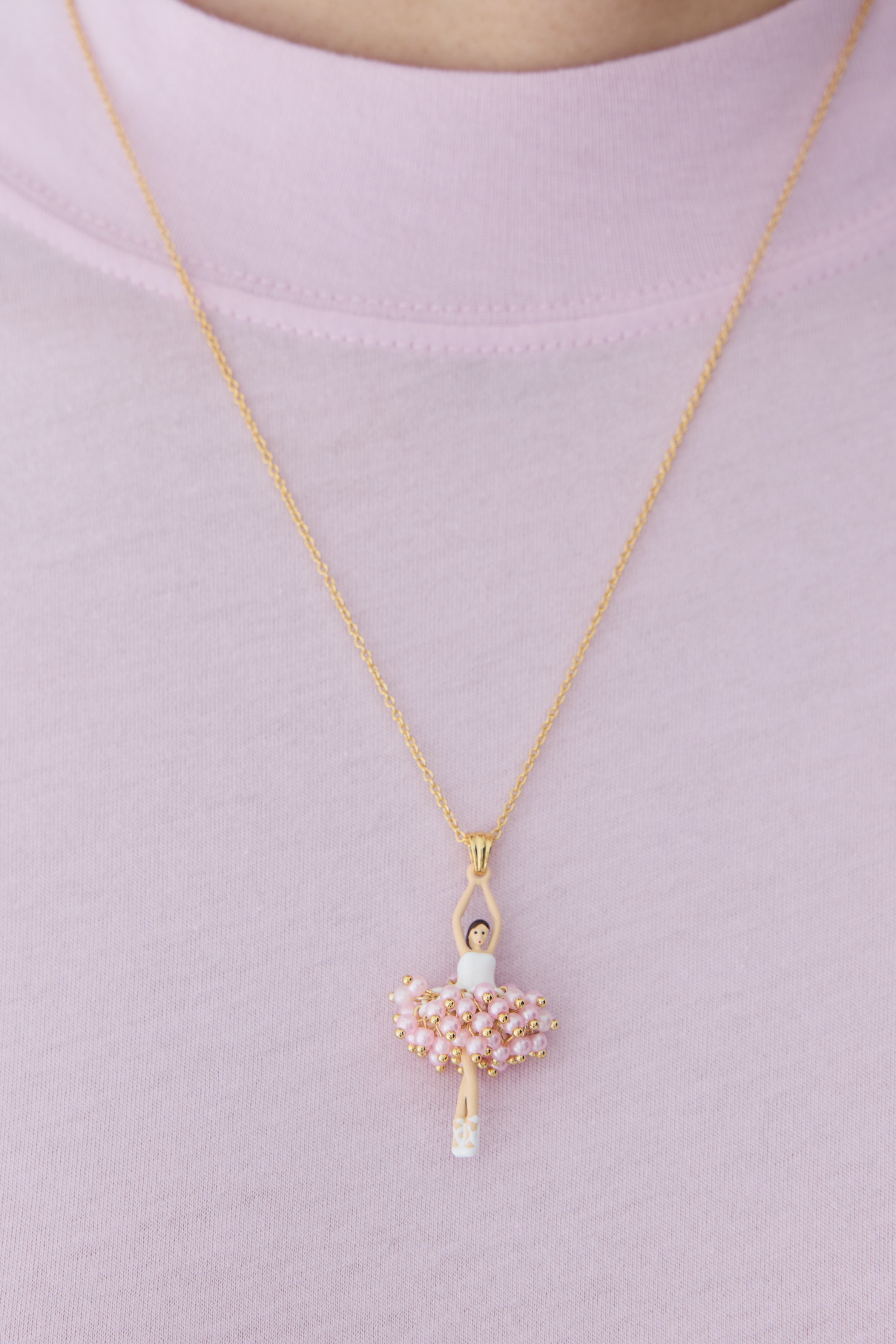 Collier pendentif Ballerine perles roses et cristal blanc