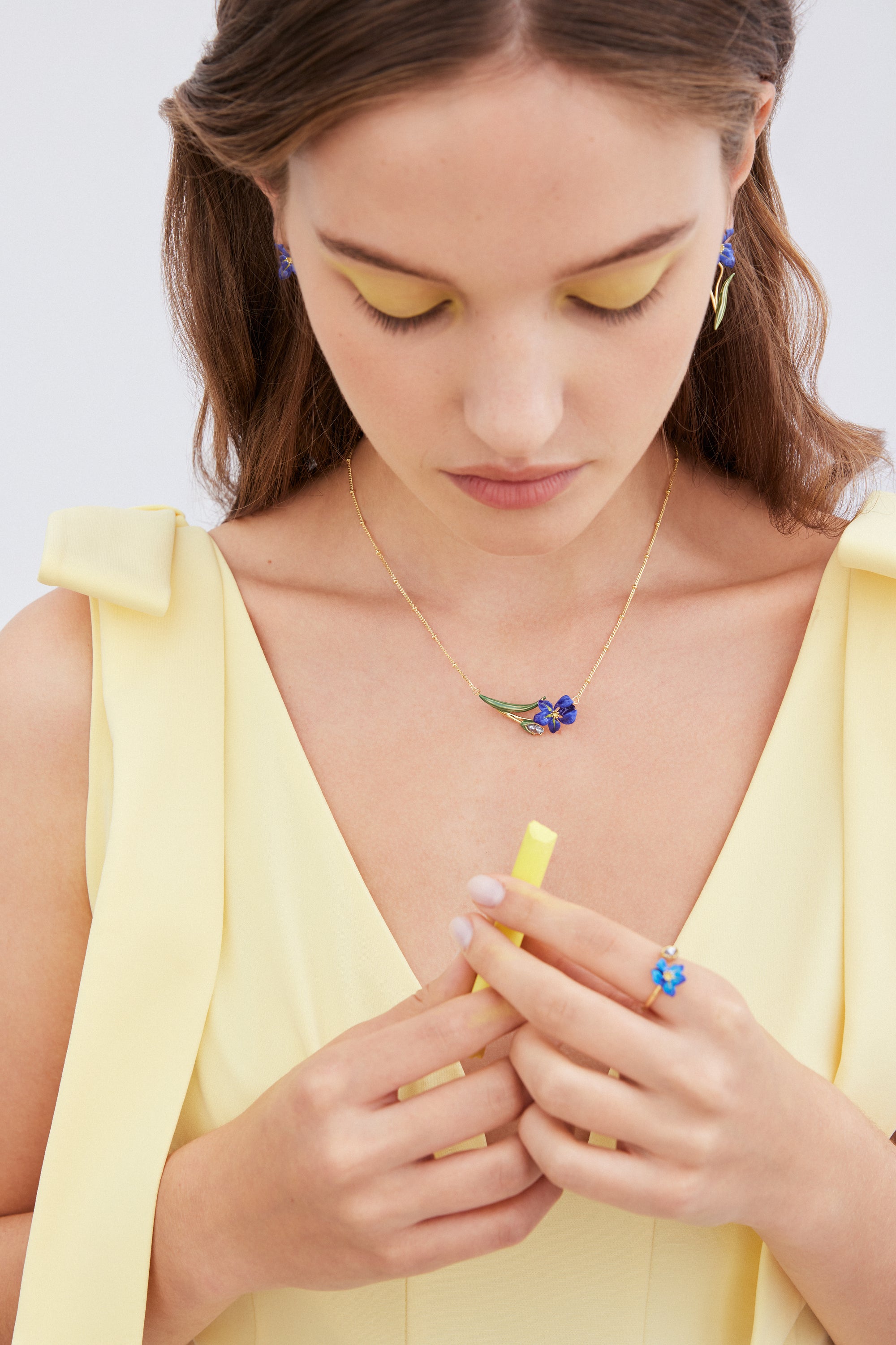 Siberian iris and faceted glass fine necklace