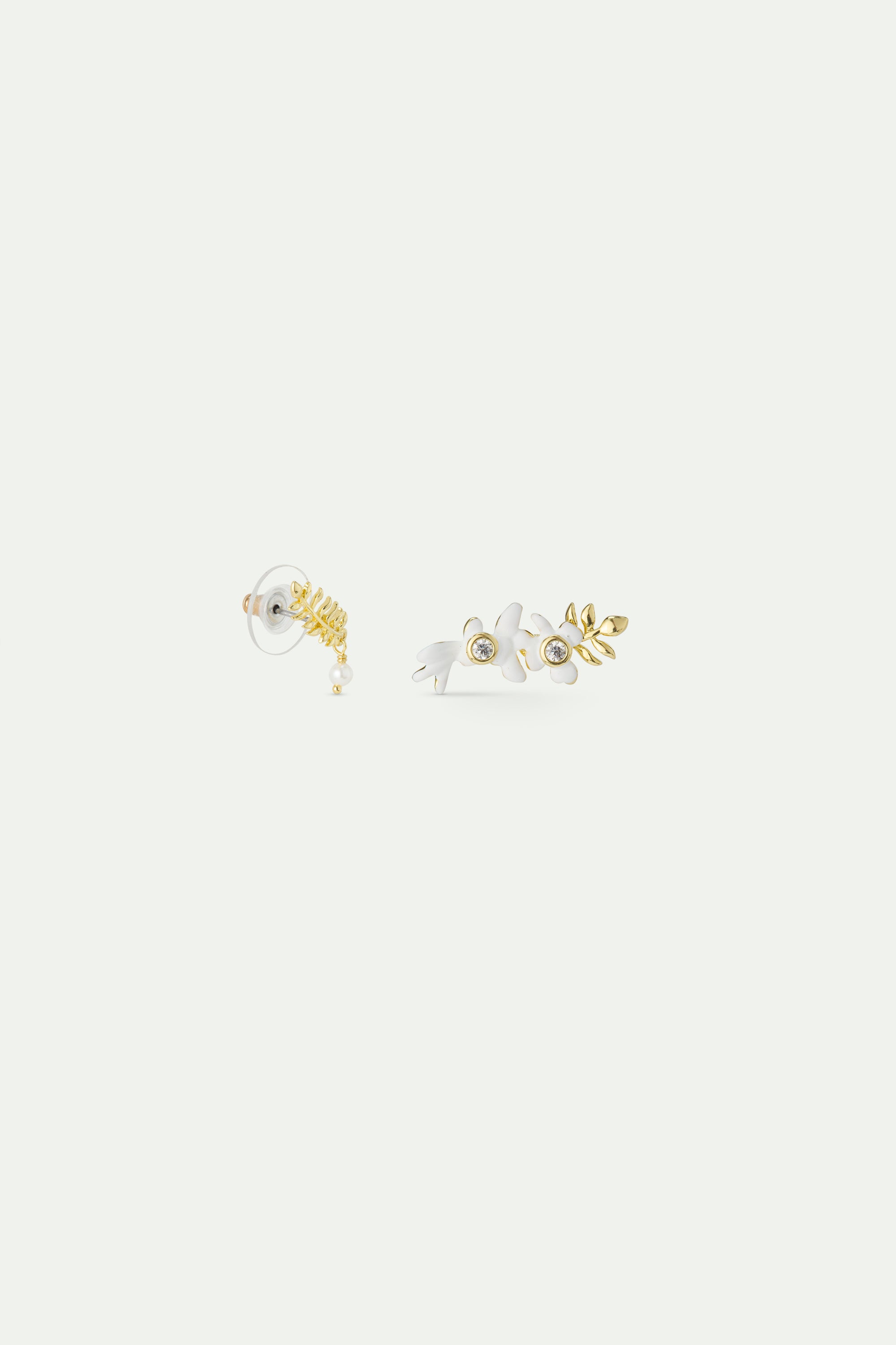 Pendientes bolitas laurel dorado, glicinia blanca y perla cultivada