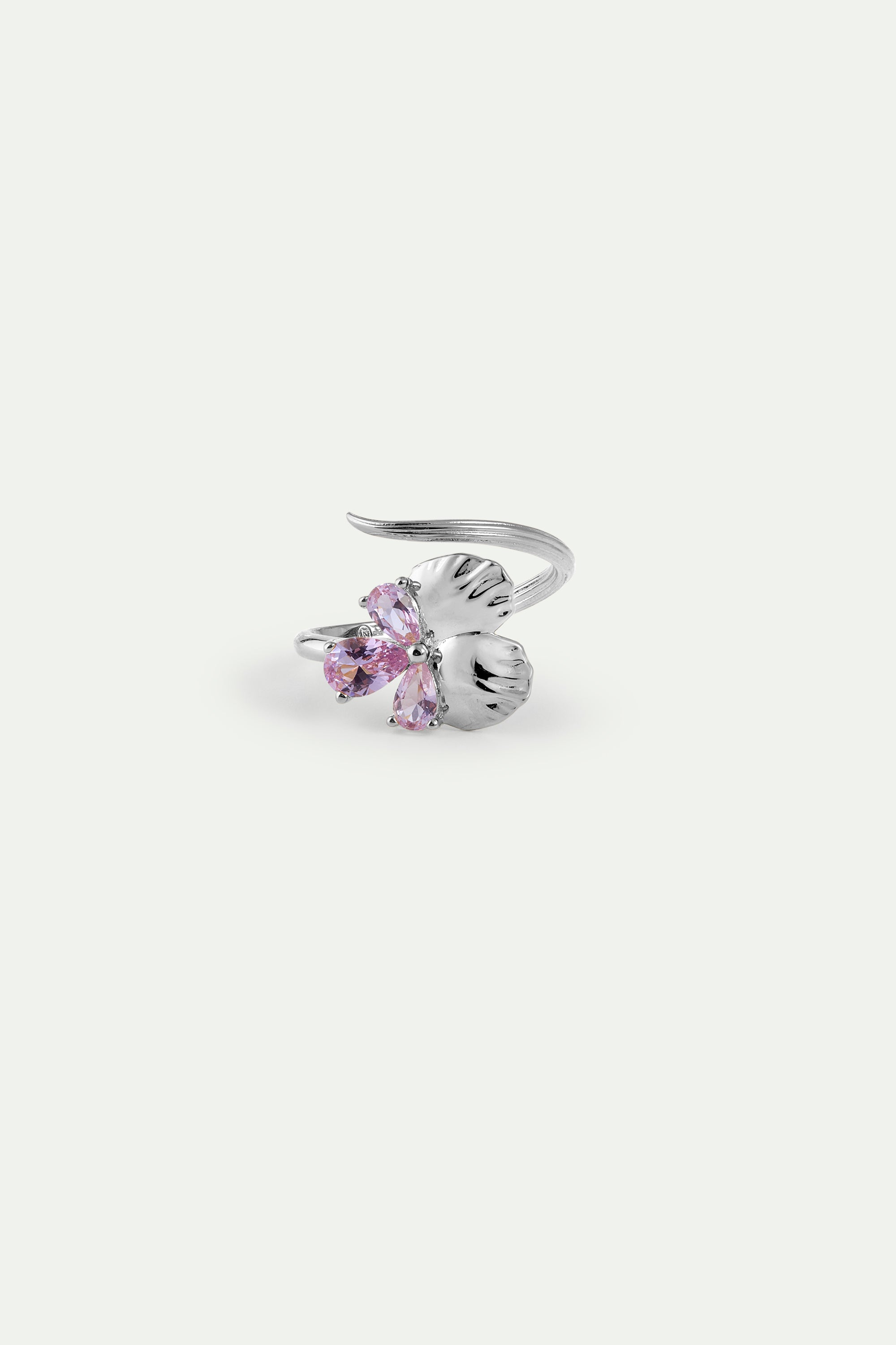Anillo ajustable plateado con flor de pensamiento y piedras rosas