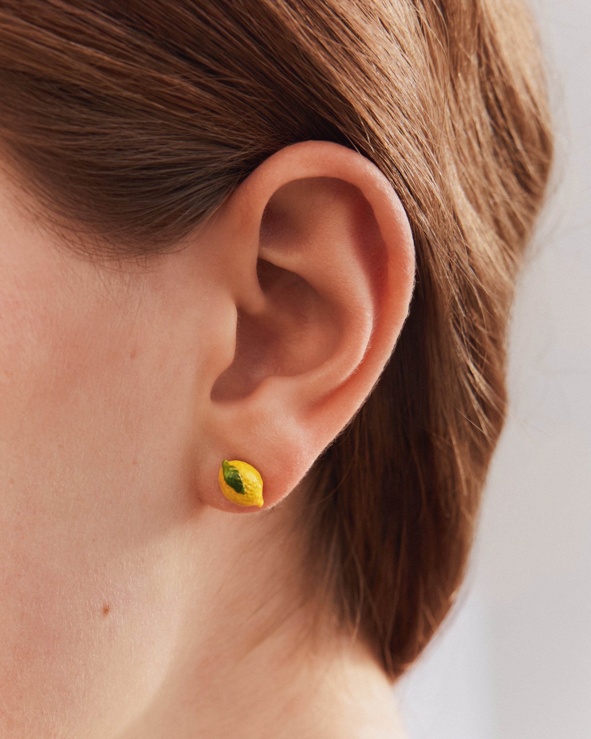 Pendientes asimétricos limón y flor de naranjo